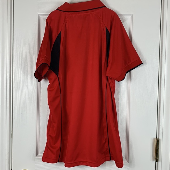 NWT Tworoy red/black polo shirt size small. 1/4 zipper, short sleeves. - Picture 4 of 4
